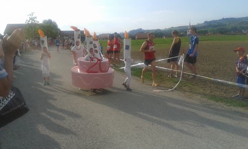 Course à Travers Sâles